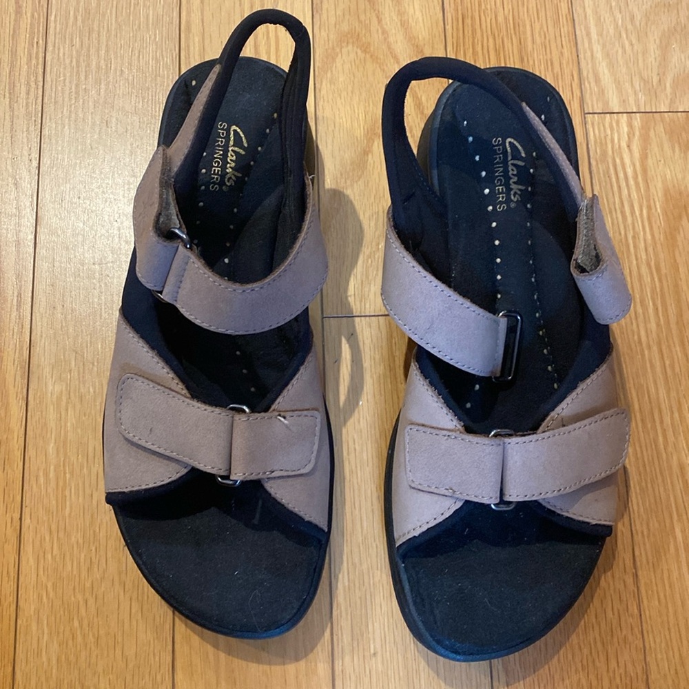 Clarks women’s sandal. New, no box. Never worn